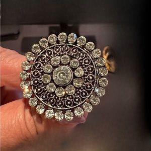 Silver fashionable ring with bling bling